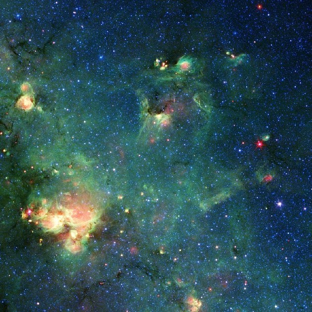 斯皮策太空望远镜观测到神秘的“哥斯拉星云” - 1