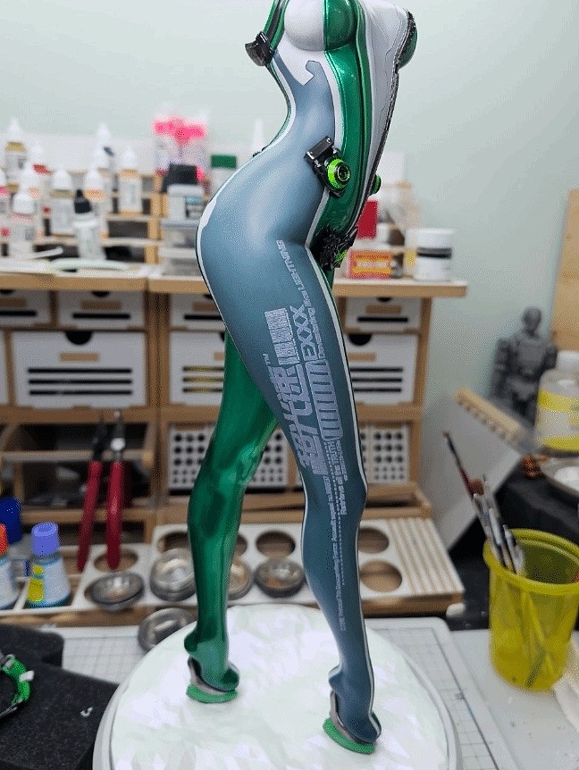 《星刃》官方透露女主角雕像制作中：“超光速大腿”细节丰富 - 1