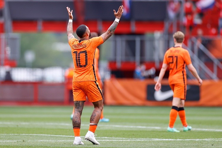 35球，德佩追平范尼并列荷兰历史射手榜第7位