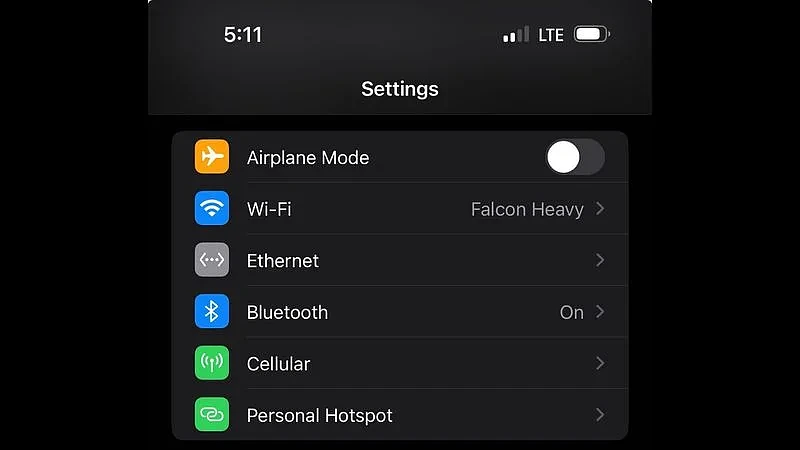 峰值下载 872 Mbps，苹果 iPhone 15 / Pro 机型可兼容网线连接 - 3