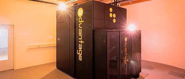 位于德国于利希研究中心的D-Wave量子退火计算机，图片来自于利希研究中心