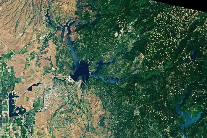 美国加州遇1976-77年以来最严重旱灾 卫星图显示当地水库对比情况 - 5