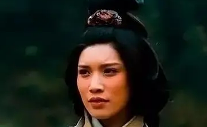 刘备草根逆袭，三位女英雄的不可忽视的贡献 - 1