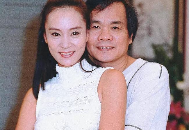 62岁刘雪华罕见分享近况，自曝长年独居，丈夫坠楼身亡已十年 - 18