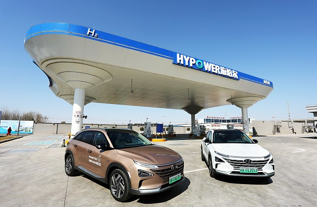 加氢5分钟能跑596公里 现代首款符合中国法规的氢燃料电池车上路！ - 1