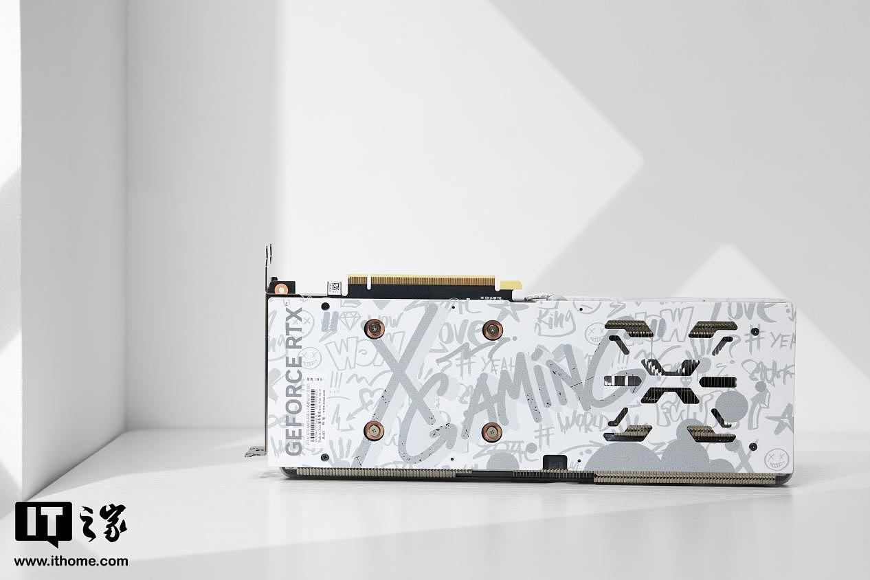 【IT之家评测室】索泰 GeForce RTX 4060Ti-8GB X-GAMING OC 欧泊白评测：纯白设计高颜值，AI 加持更流畅 - 5