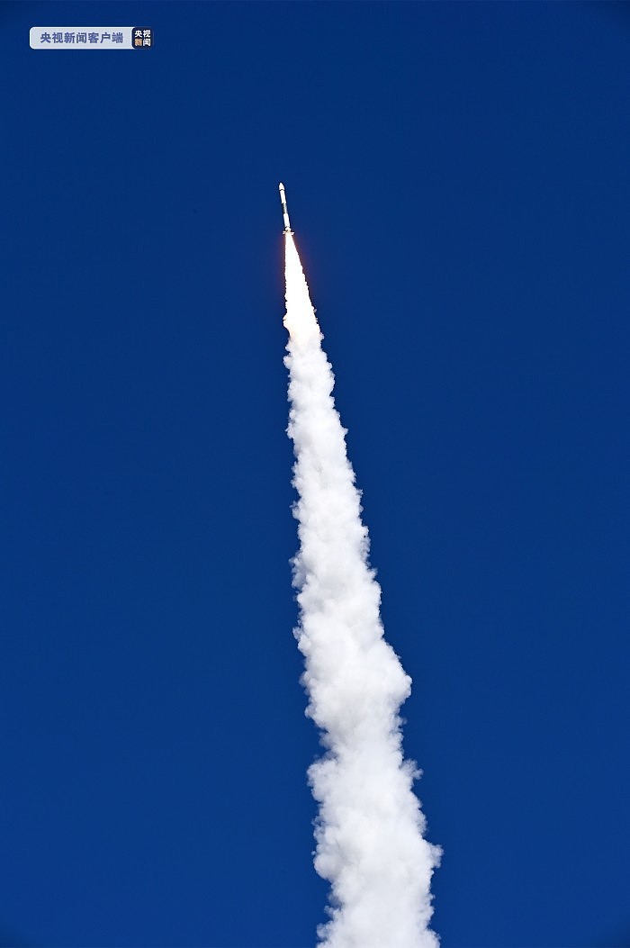我国成功发射天行一号试验卫星 - 3