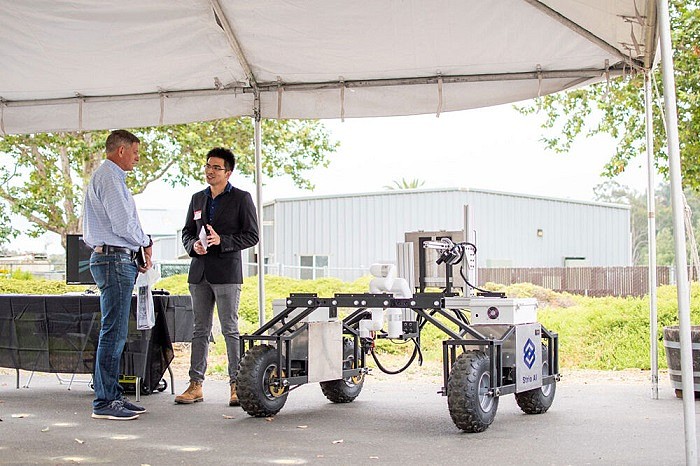 Zoox收购草莓采摘机器人初创企业Strio.AI 以壮大自动驾驶出租车业务 - 1