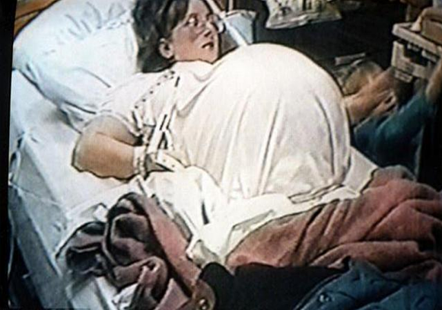 24年前，美国孕妇产下7胞胎轰动一时，如今已离开获赠511平的别墅 - 7