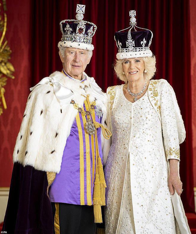 英王加冕照细节：安妮公主会被重用 凯特换裙子 - 4