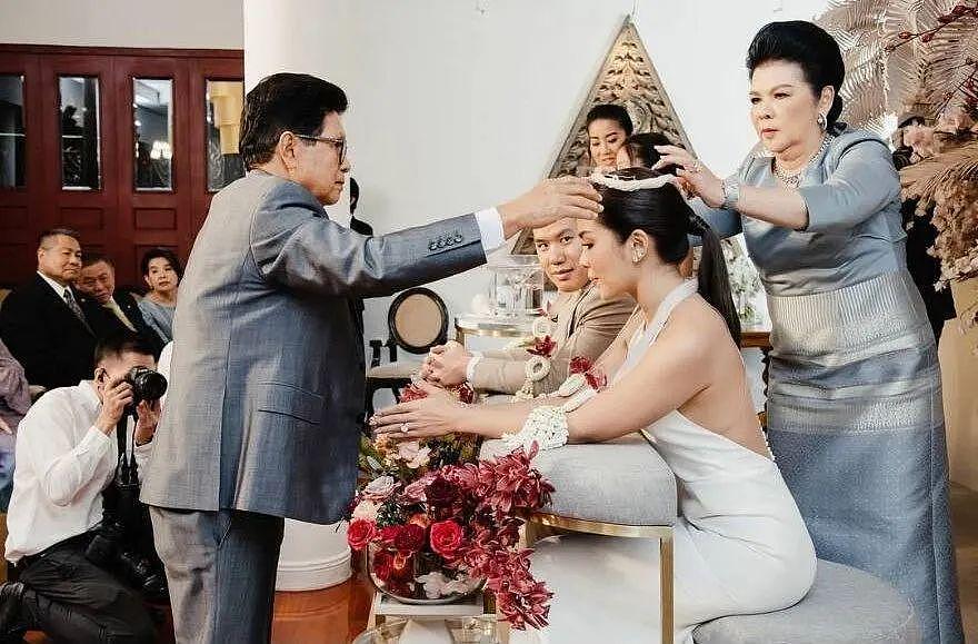 泰国豪门媳妇中的清流：不生娃，不隐退，婚后 10 年仍是一线女星 - 70
