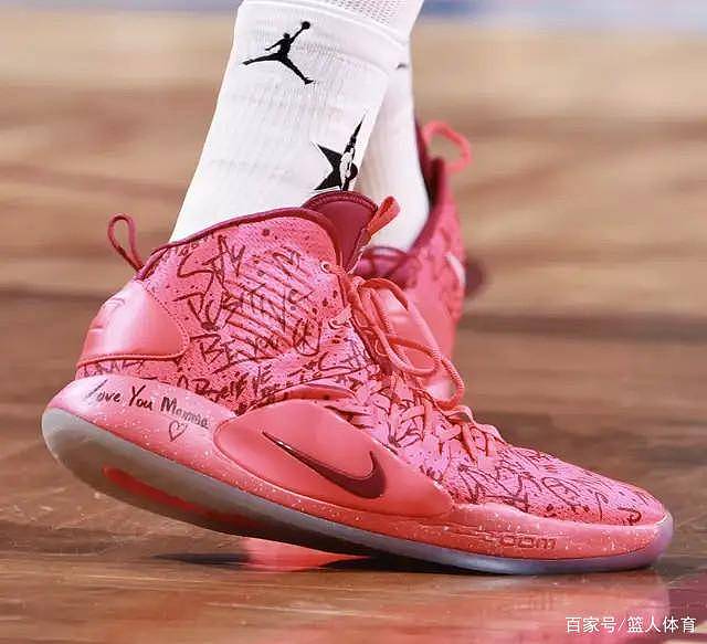 NBA球员上脚：全明星球员战靴来了，库里的粉色安德玛很帅 - 15