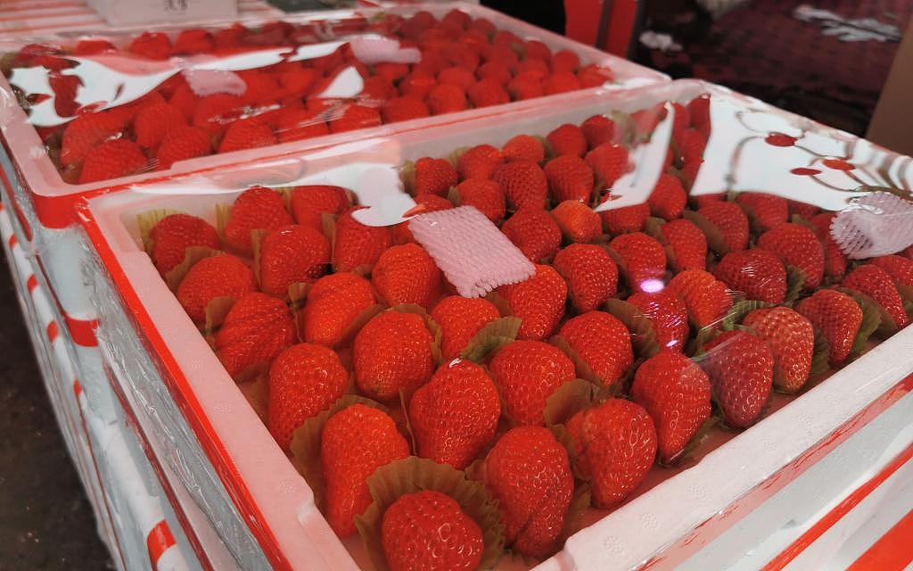 宣称丹东草莓实则江苏发货，多地调查草莓“调包术” - 2