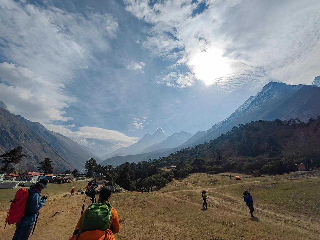 梦想就在巅峰之上，湖南省登山队抵达海拔 4317 米的丁波切 - 2