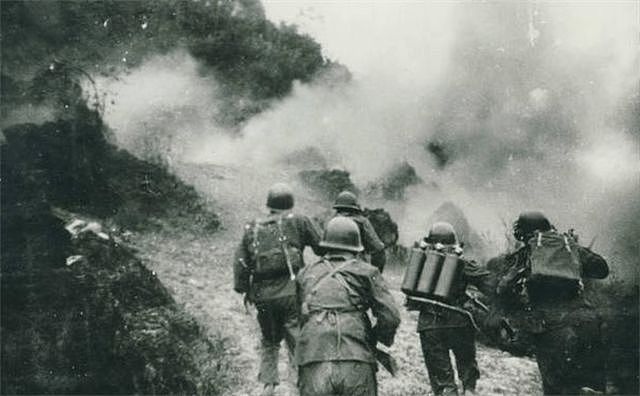法卡山血战：13000名越军发起自杀式反扑，此后不敢再大规模冲锋 - 5
