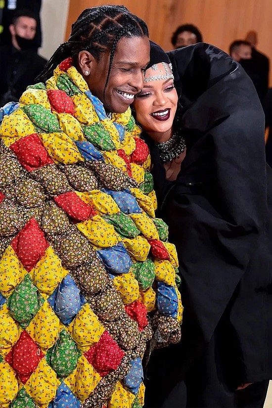 Rihanna & A$AP Rocky / Via VOGUE