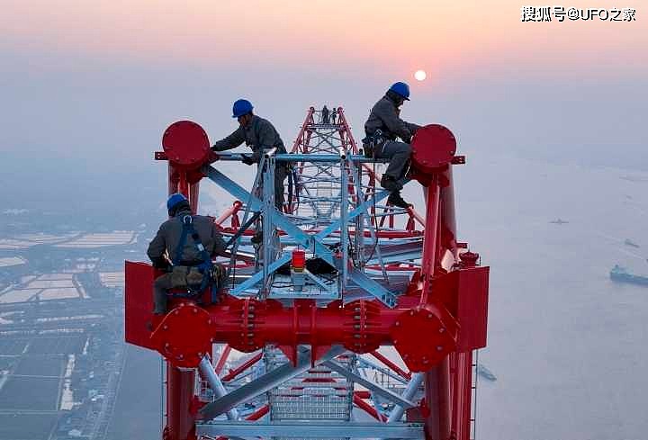 世界最高输电铁塔封顶，比埃菲尔铁塔还高61米，又创7项世界纪录 - 9