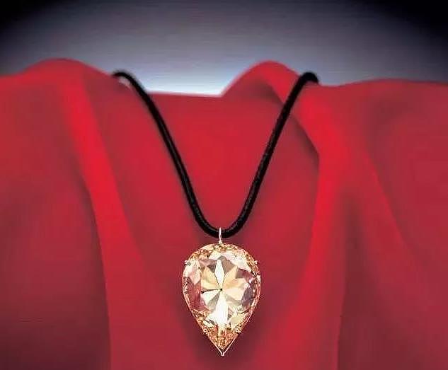 相比伊丽莎白·泰勒捐赠的众多钻石珠宝，玛丽莲梦露却爱而不得 - 3