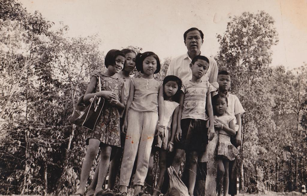 英拉的侄女又进入政坛了，泰国华裔巨商家族的荣耀与流亡之路…… - 43