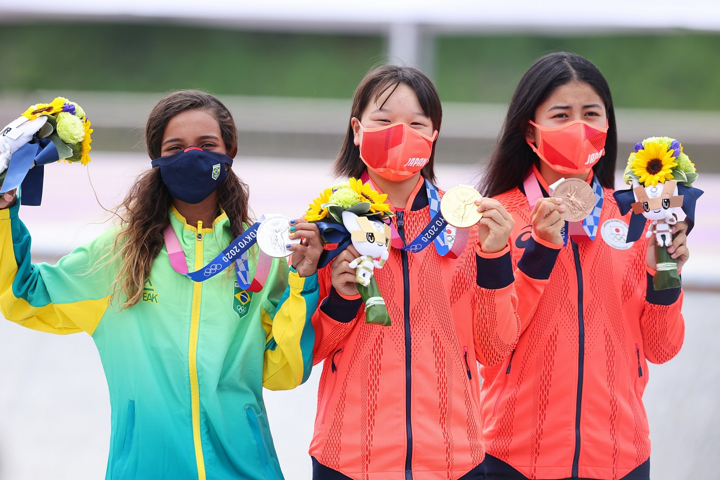 别家孩子的13岁！日本少女奥运夺金 破伏明霞纪录 - 4