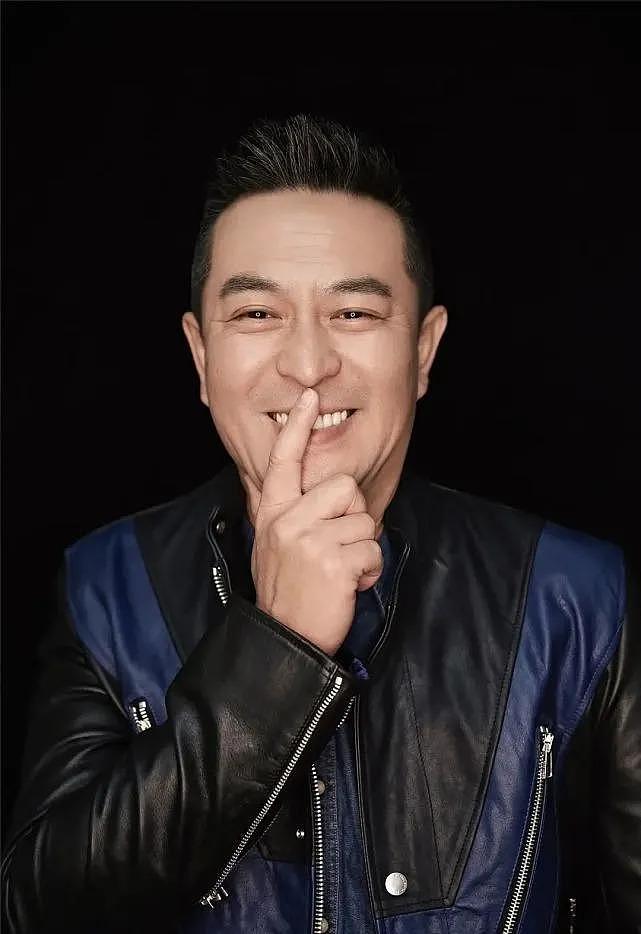 演员王嘉宣布改名王乾越，盘点娱乐圈改过名的明星们 - 4