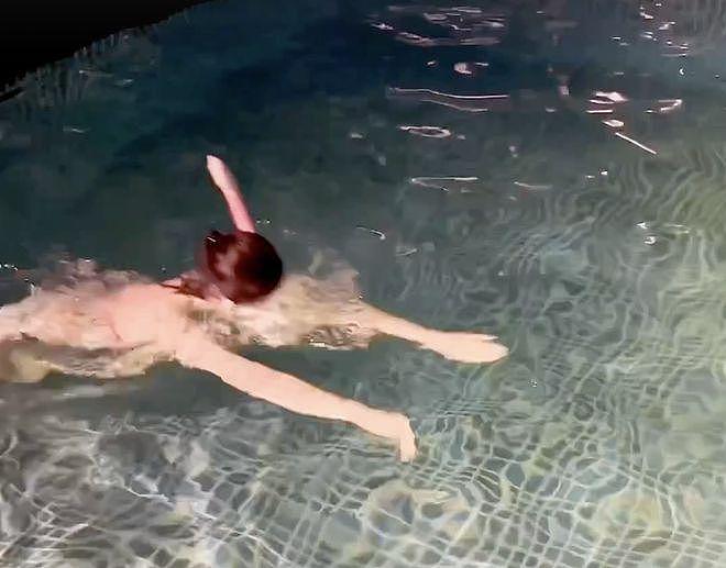 陈乔恩游泳获老公拍视频记录，穿泳衣身材丰腴 - 10