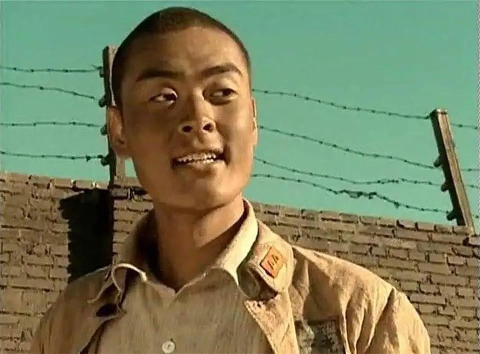 《亮剑》幕后：陈建斌拒演，剧组司机意外成为“日本大佐” - 22