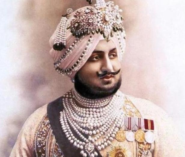 印度最奢侈的王妃：逛街一次花1000万美元，地毯上镶满珍珠和钻石 - 6