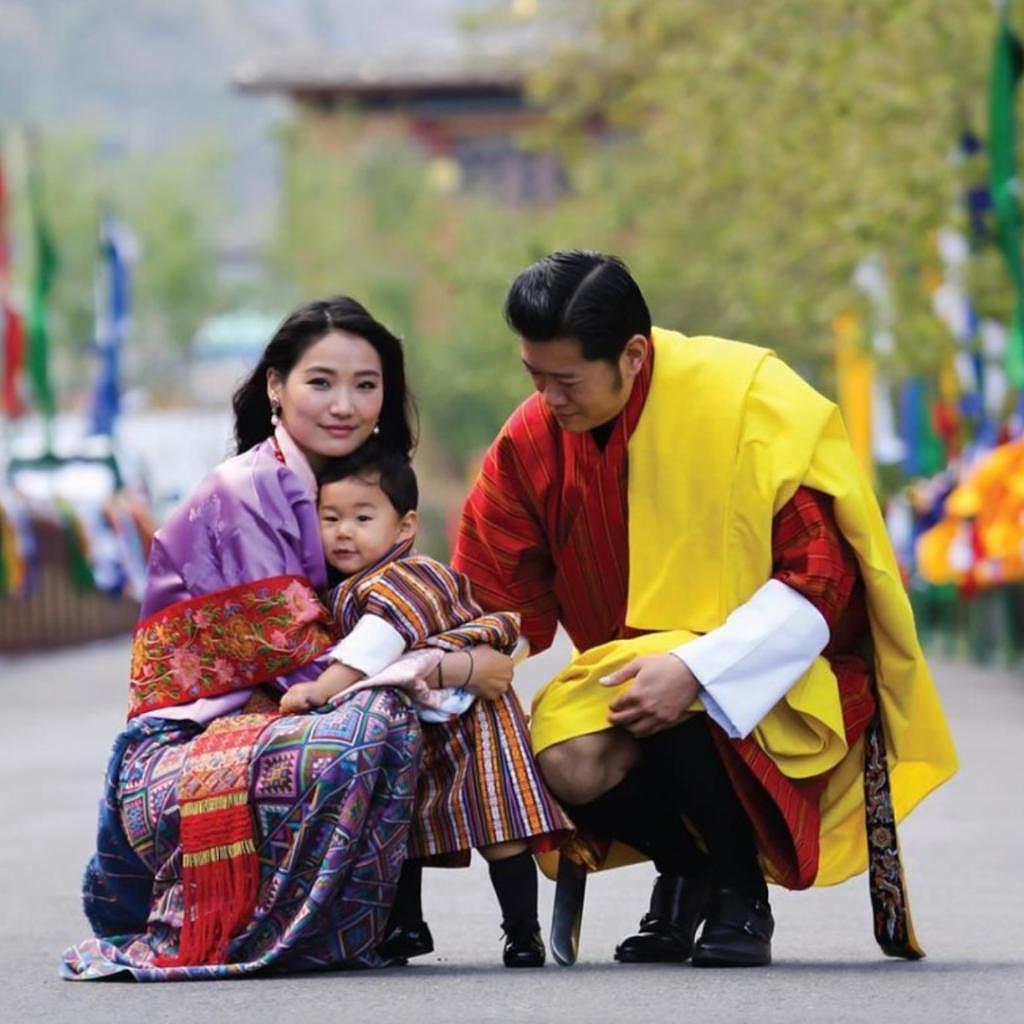 亚洲颜值天花板的不丹王室，一生爱一人的故事是真的吗 - 90