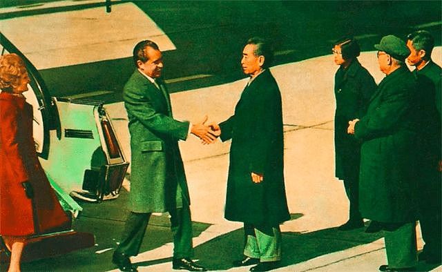 尼克松访华，主席赠4两茶叶回礼引不满，周总理：这可是半壁江山 - 3