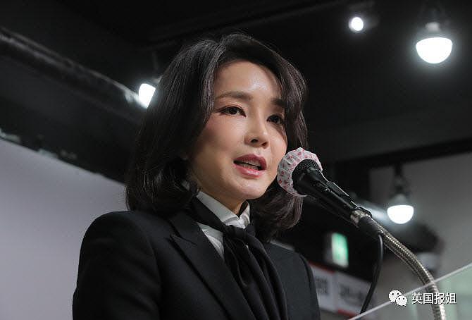 韩国新总统美艳夫人惹争议！整容行贿学历造假，却有死忠粉丝团 - 23