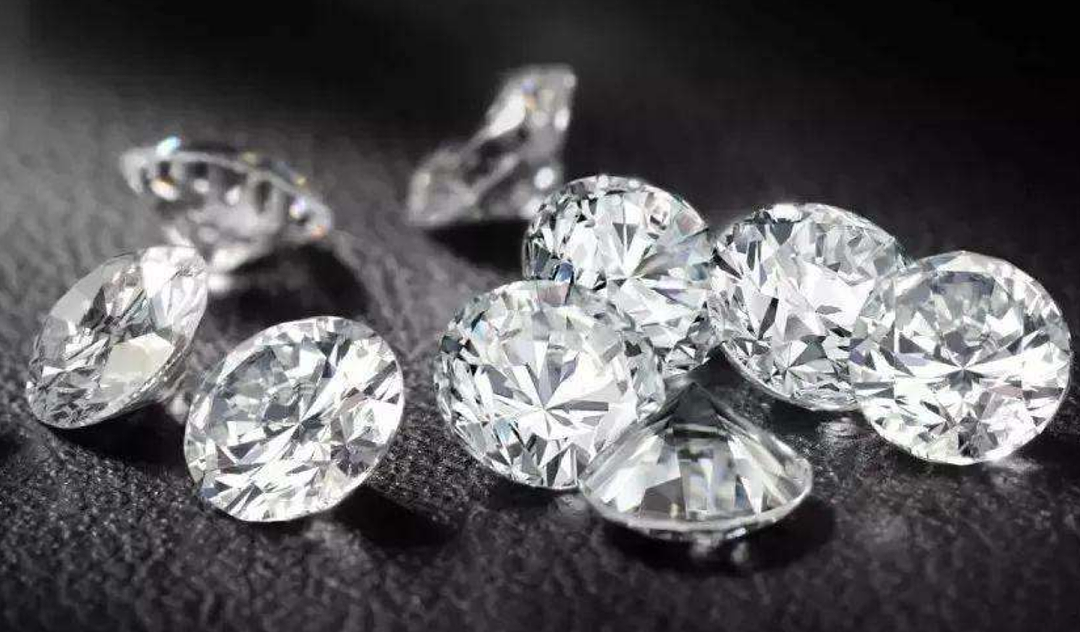 山东姑娘于1977年捡到特大钻石，足有158克拉，它是怎么形成的？ - 4