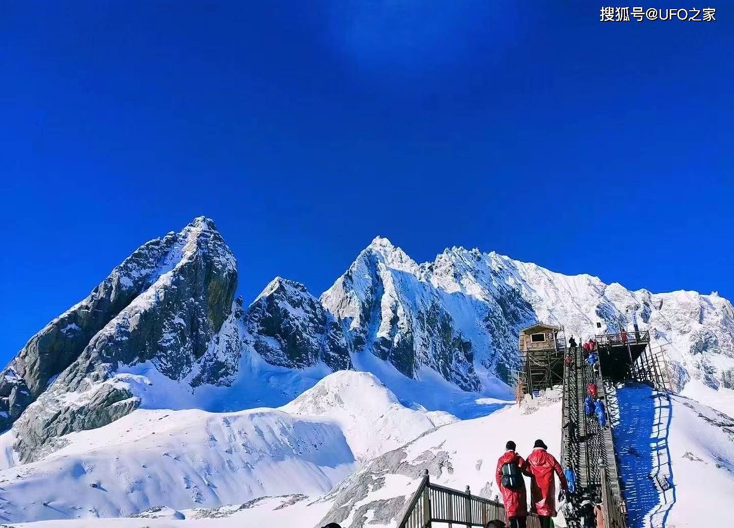 珠峰早被成功登顶，为何5596米的玉龙雪山至今却无一人登顶 - 4
