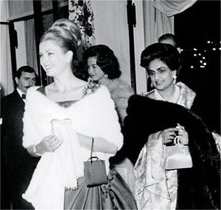 印度王妃：拥有300多件顶级珠宝，地毯镶着150万颗珍珠，一生奢靡 - 20