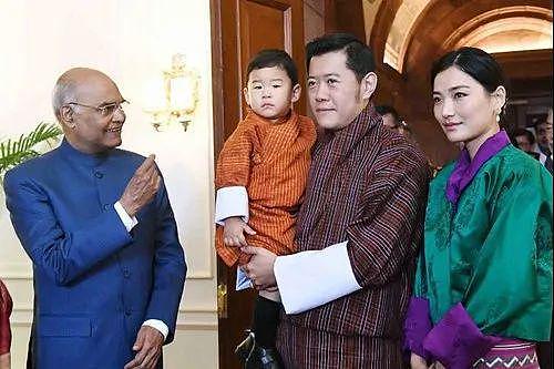 亚洲颜值天花板的不丹王室，一生爱一人的故事是真的吗 - 118