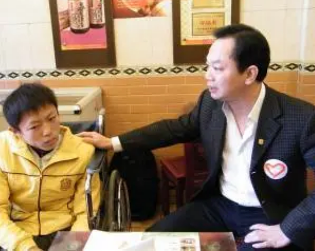 广州义丐：汶川地震后，18岁小乞丐捐款185元，如今创业成功逆袭 - 9