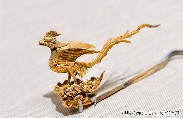 古代发簪形式多样，雕刻工艺栩栩如生，形成了中国独有的发簪文化 - 9