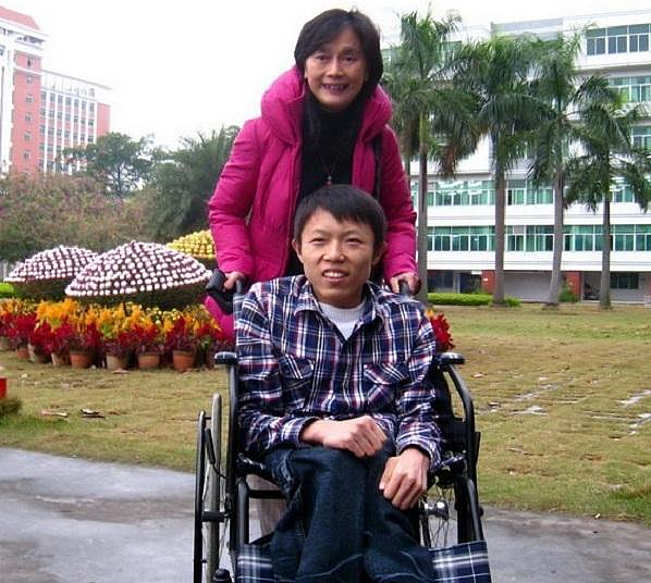 广州义丐：汶川地震后，18岁小乞丐捐款185元，如今创业成功逆袭 - 20