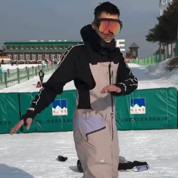 陈伟霆滑雪照