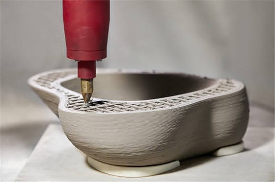 科勒携手当代艺术家Daniel Arsham推出限量3D打印台盆 - 3