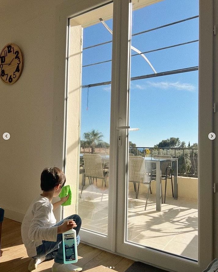 ▲王君萍兒子都很樂意分擔家務。（圖／翻攝自Instagram／ping7446）