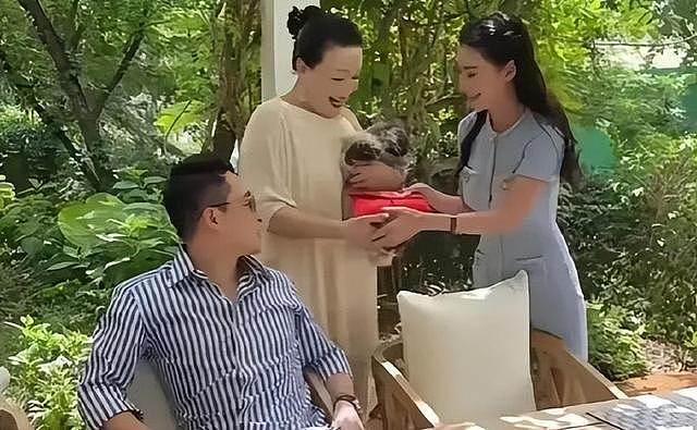 马筱梅不演了？看婆婆张兰不爽直翻白眼，网友：难不成是来给大S报仇的 - 7