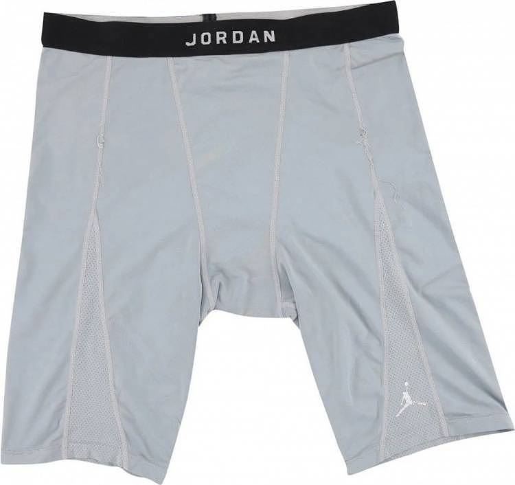 美媒：迈克尔-乔丹“原味”打底裤正式被拍卖 - 2