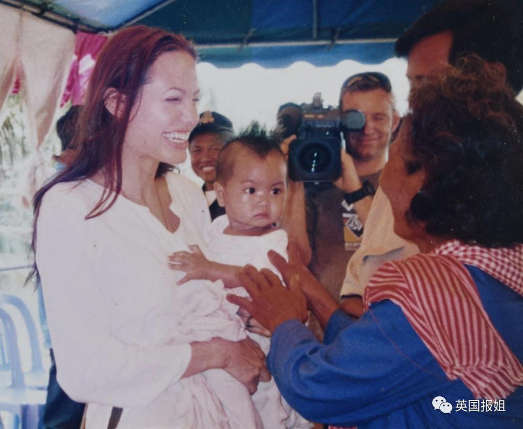 巨星朱莉的孩子是偷来的？柬埔寨跨国领养被爆实为“贩婴”！ - 8