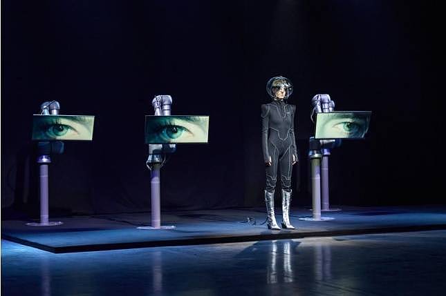 「后人类时代」的赛博格时尚｜ANNAKIKI2022秋冬NFT虚拟时装系列重磅发布 - 7