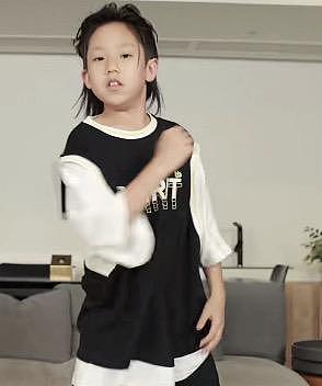 刘畊宏儿子跳街舞为爸爸庆父亲节，和小泡芙共用一张脸 - 1