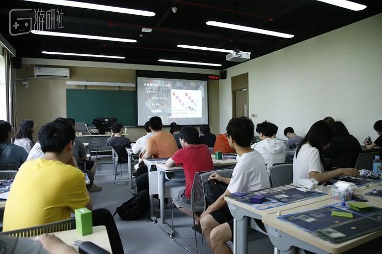 和世界上第一款TCG一起，走进中国传媒大学的课堂 - 4