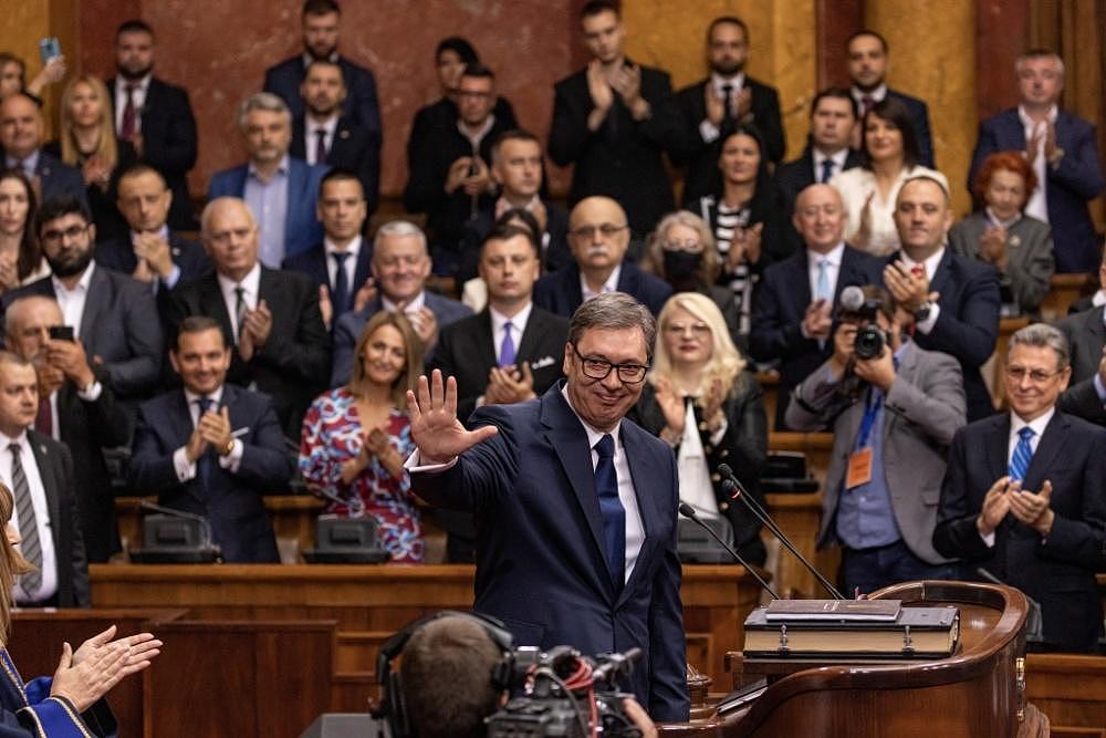 塞尔维亚总统武契奇宣誓就职，引用孔子名言表决心 - 1