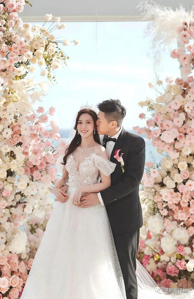 TVB 小花与圈外男友巴厘岛结婚 在婚礼现场落泪 - 9