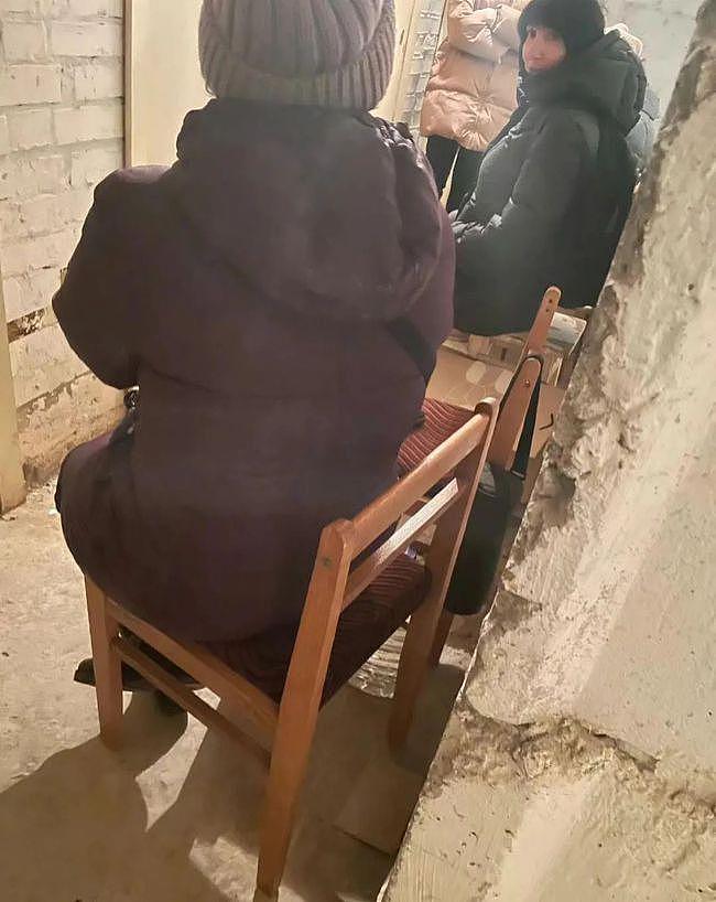 8 名在乌中国留学生住防空洞 : 晚上轮流睡觉，2 人患新冠 - 5